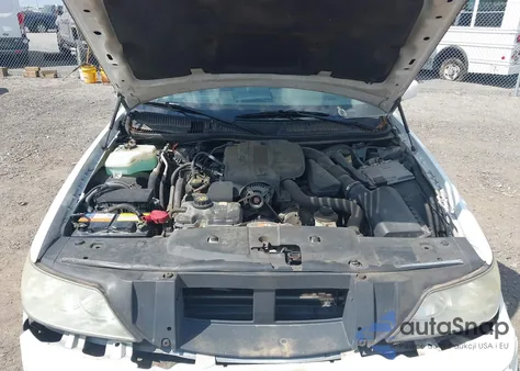 2010 Lincoln Town Car Signature Limited from USA, damaged, VIN 2LNBL8CV0AX626426